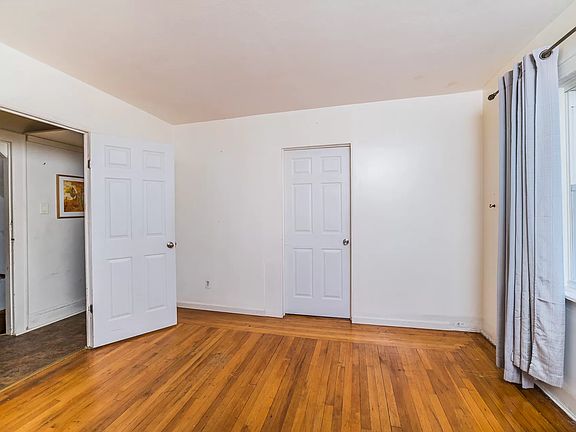 5th image of 1404 30th Ave