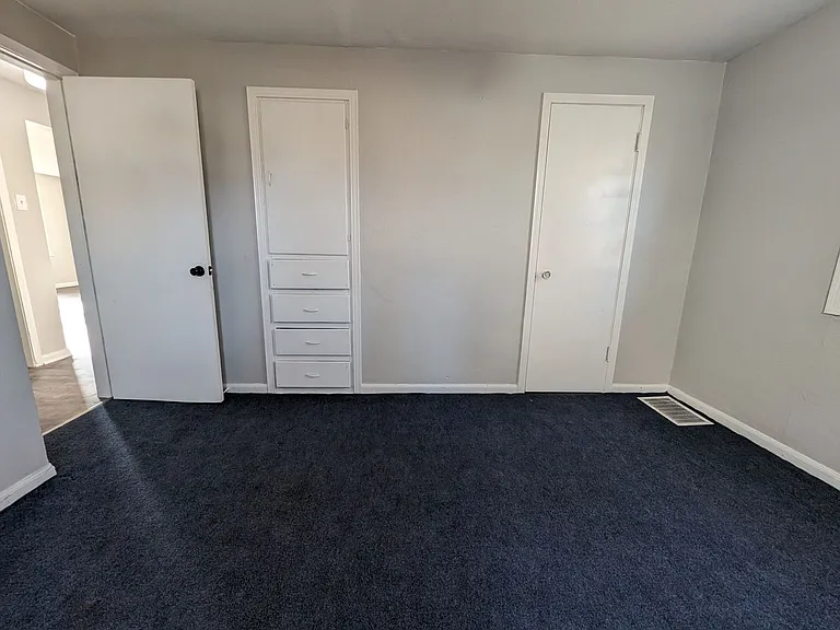 1329 N Johnson St — Photo 8
