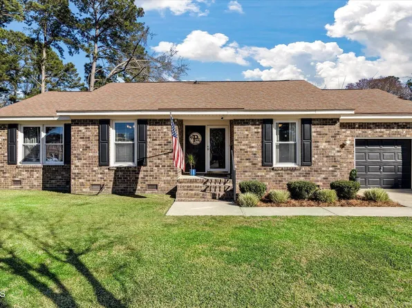 102 Ellen Ct, Summerville, SC 29483