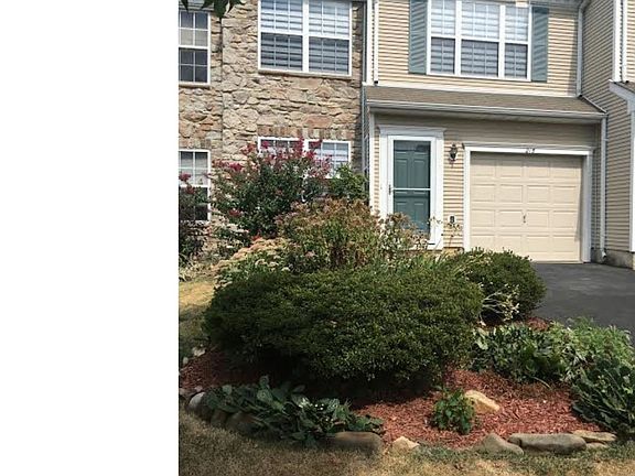 2nd image of 215 Mulberry Pl