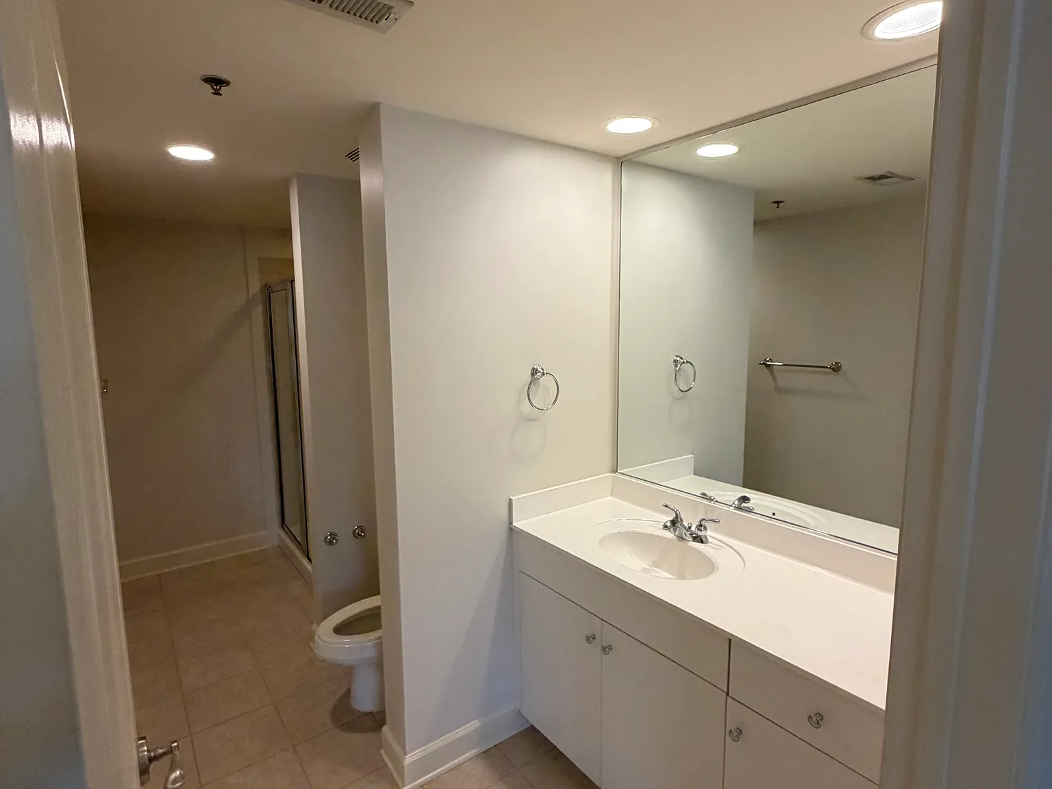 2 bed, 1100 sqft, $2,250 — Photo 3