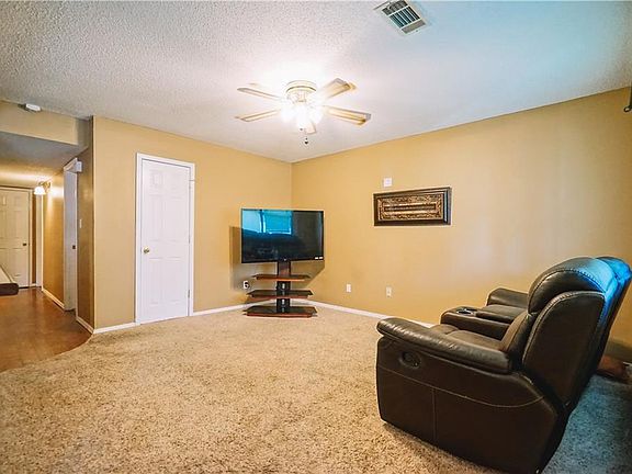 5th image of 3919 James Ct