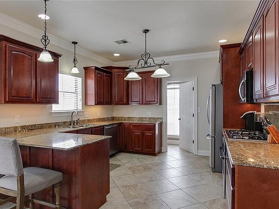 5th image of 213 Beau Place Blvd