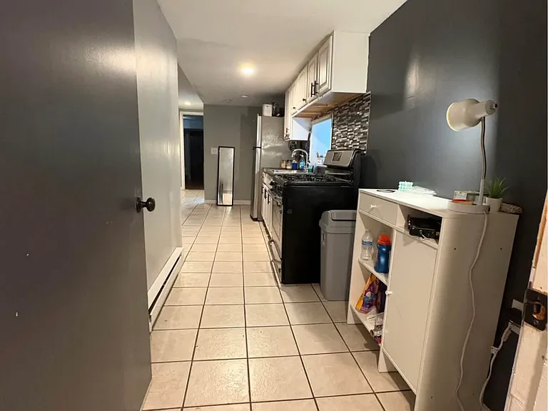 314 Bond St — Photo 3