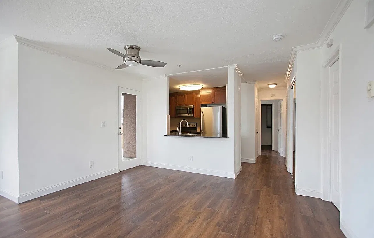 3550 Lebon Dr — Photo 2