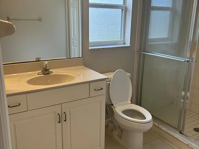 2335 SW 5th Pl — Photo 10