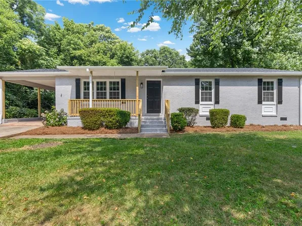 1737 Amos St, Reidsville, NC 27320