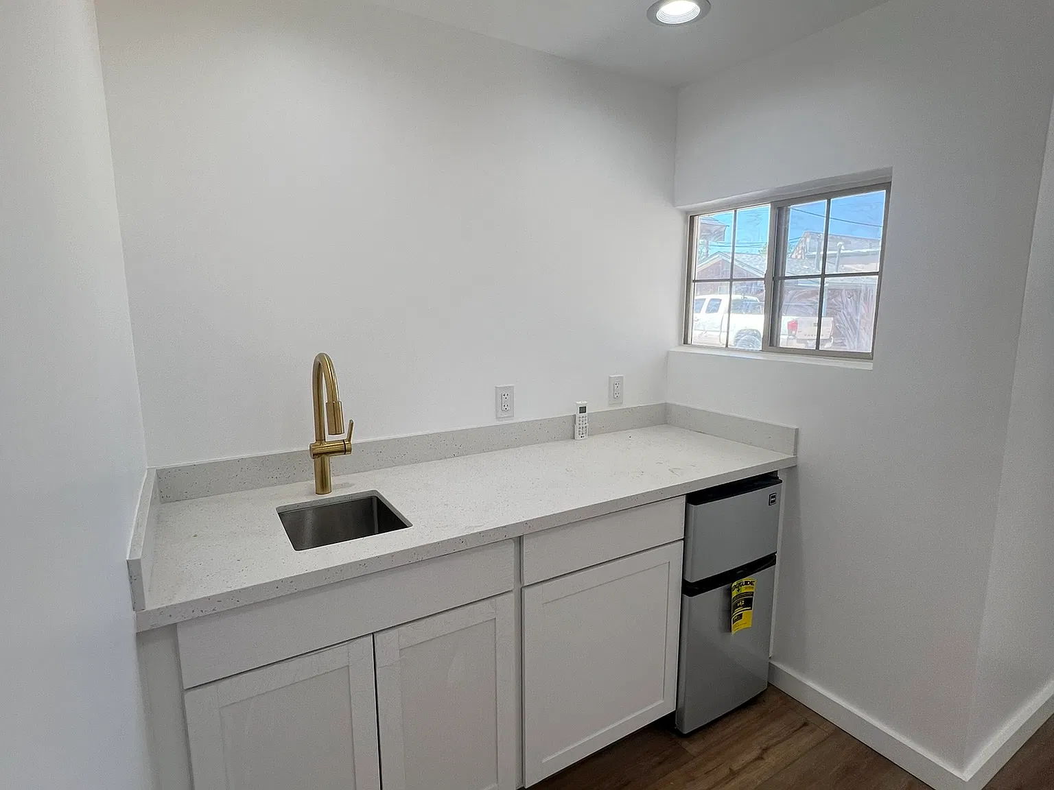 1 bed, 300 sqft, $1,295 — Photo 2