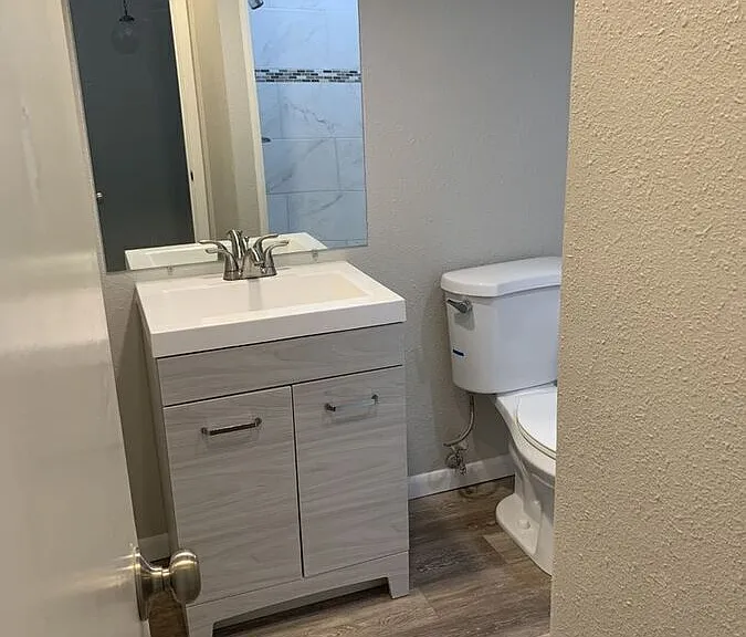815 Cedar Oaks Ln — Photo 15