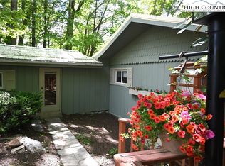 220 Skyline Rd, West Jefferson, NC 28694