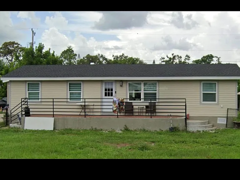 Breeze Dr — Photo 8