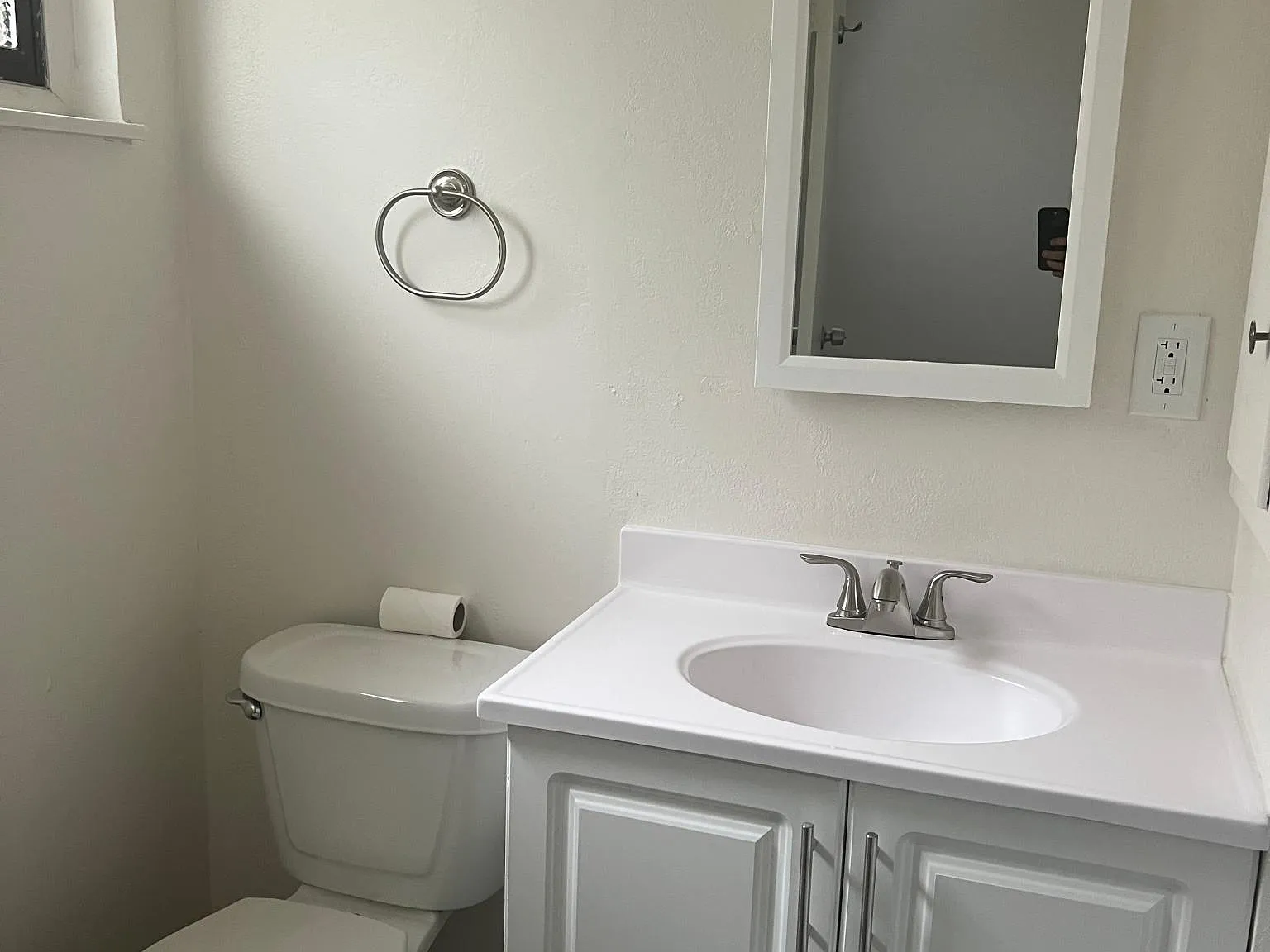 4 bed, 1686 sqft, $2,650 — Photo 2