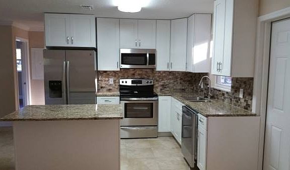 4th image of 2725 49th Ave