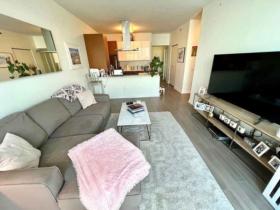 1st image of 500 N Lakeshore Dr #3907