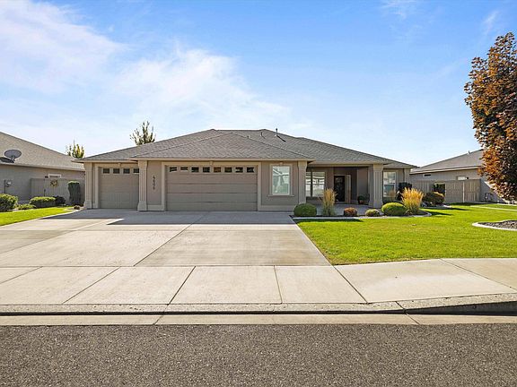 2nd image of 4606 Bermuda Dunes Dr