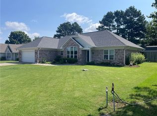 1442 Colby Cir, Springdale, AR 72764