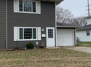 1072 N Highland Ave, Aurora, IL 60506