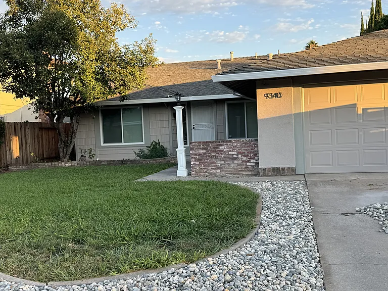9340 Zambra Way — Photo 1