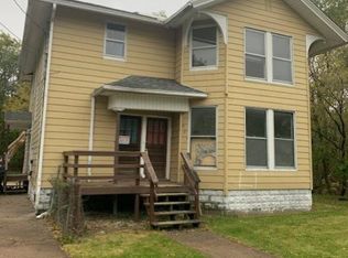 537 W 13th St, Davenport, IA 52803