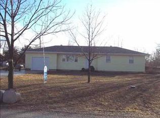 518 Pierce St, Maple Hill, KS 66507