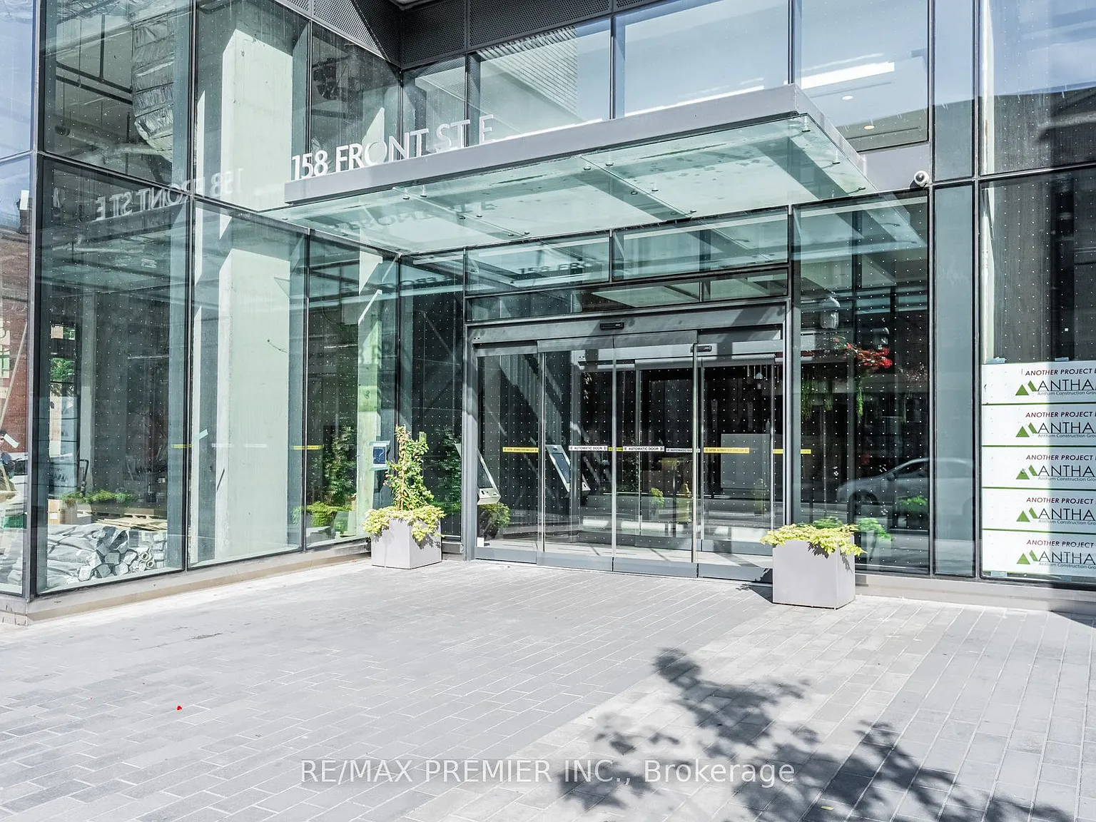 St. Lawrence Condominiums — Photo 2