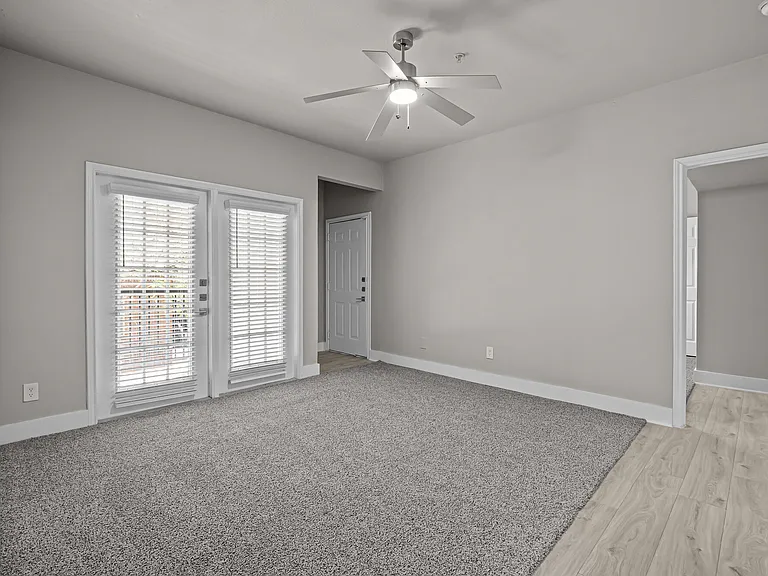 Larkin Apartment Homes — Photo 36