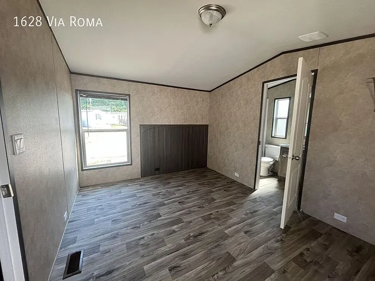 1628 Via Roma Dr — Photo 4