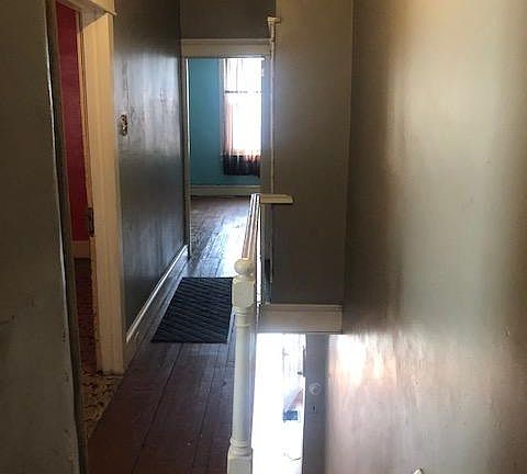 4th image of 1863 E Westmoreland St