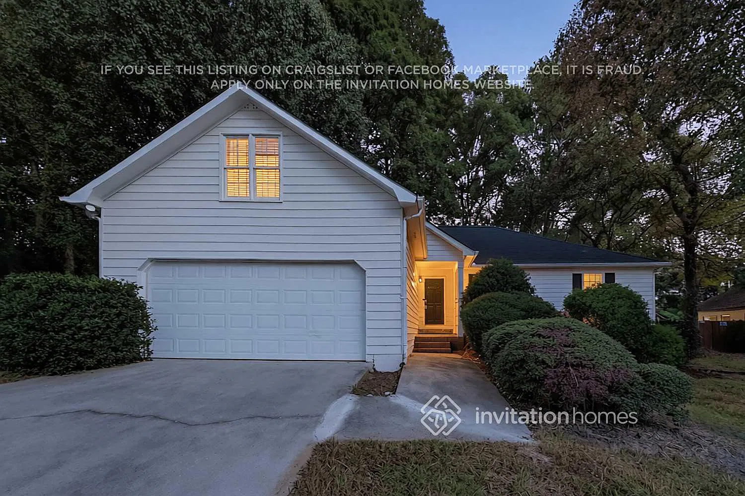 561 Black Creek Dr Lawrenceville, GA 30044 — Photo 4