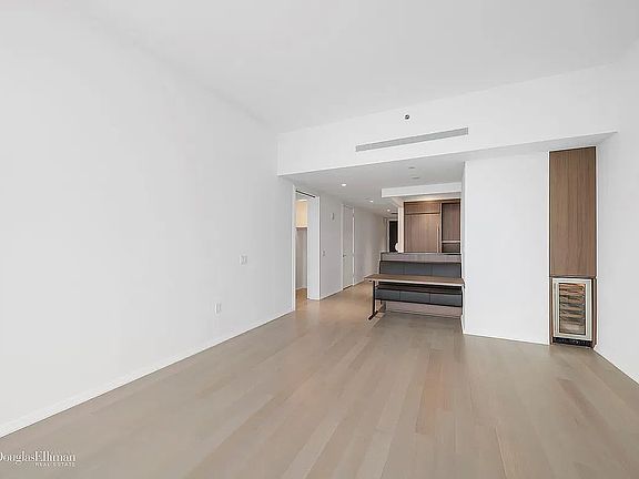 5th image of 50 West St #25B