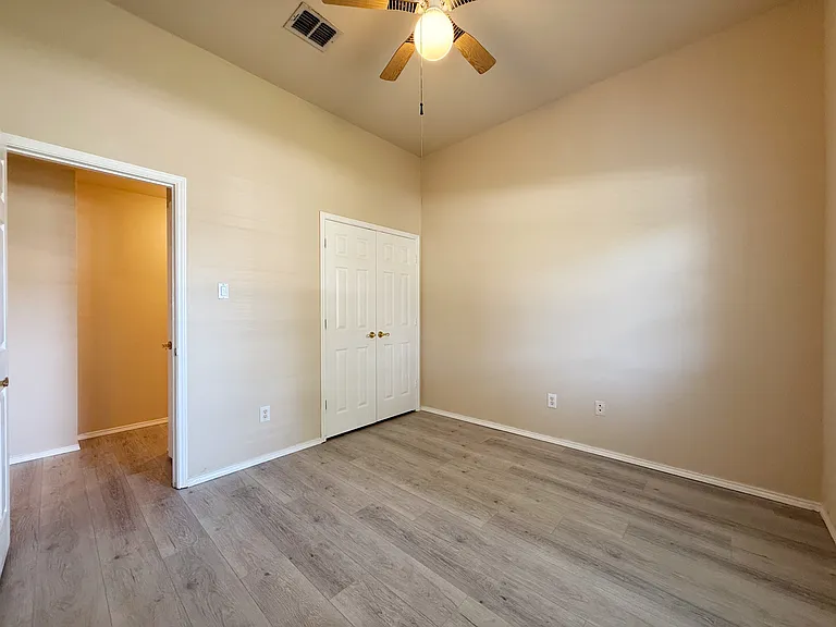 6000 Arlington Dr — Photo 33