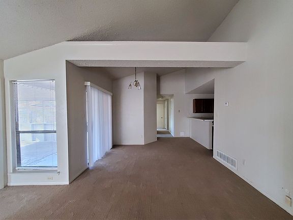 4th image of 3311 Green Valley Dr