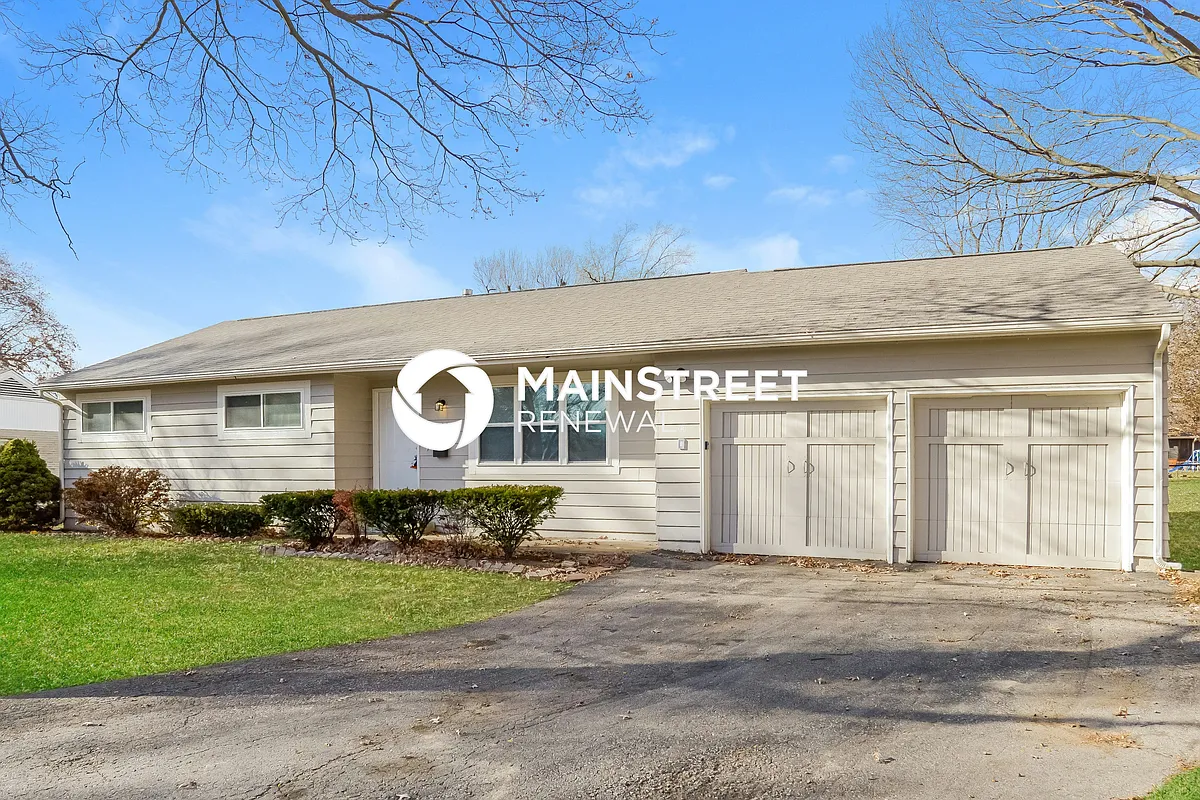 Front View - 11212 Lecluyse Dr