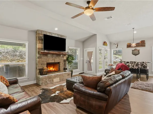 249 Deer Cross Ln, San Antonio, TX 78260