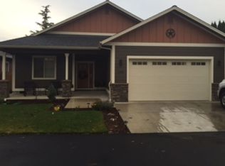 1586 NW Primrose Ct, Roseburg, OR
