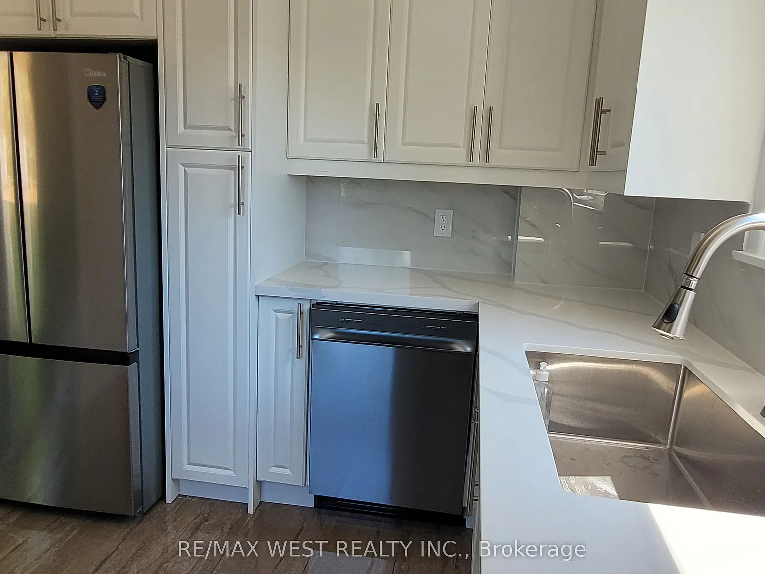 3 bed, $3,200 — Photo 3