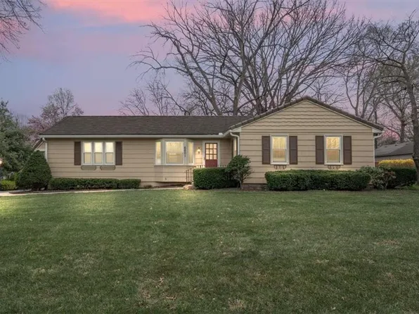 6801 Beverly St, Overland Park, KS 66204