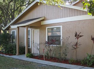 10124 Lake Oak Cir, Tampa, FL 33624