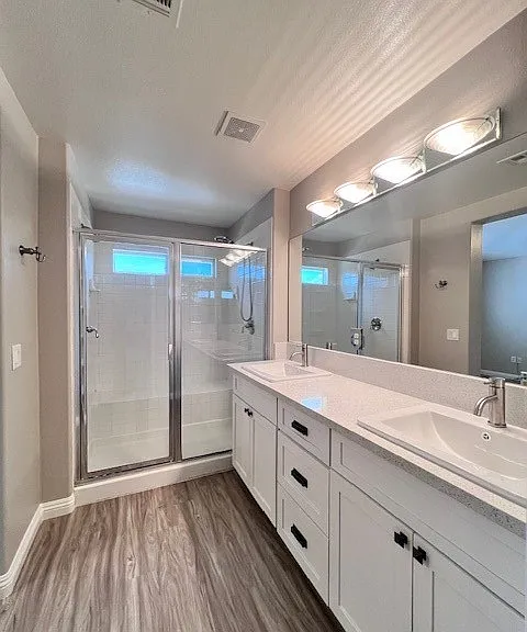 568 Sierra Morena St — Photo 12