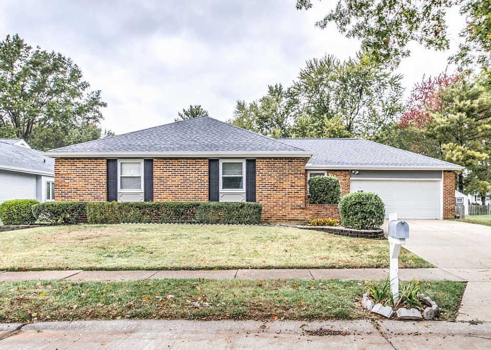 1st image of 15771 Carriage Hill Dr