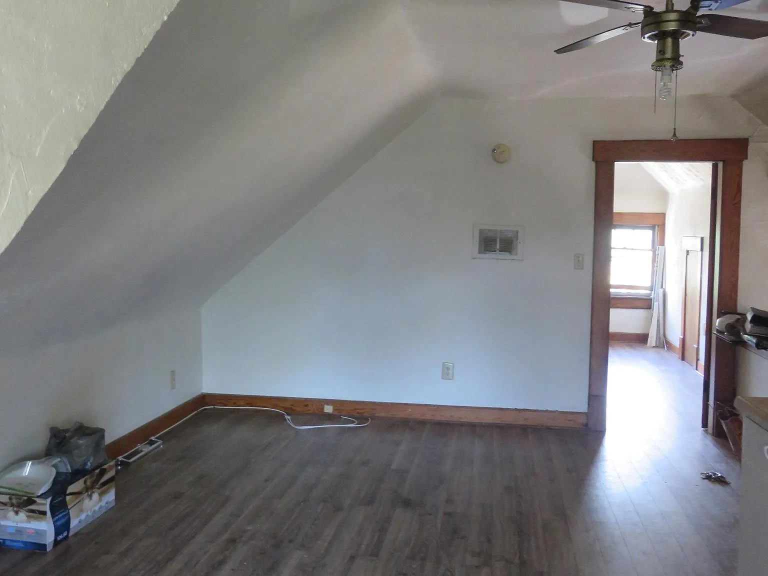 1 bed, 700 sqft, $900 — Photo 4