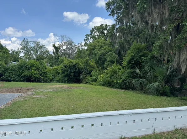 Wilmington St, Beaufort, SC 29902