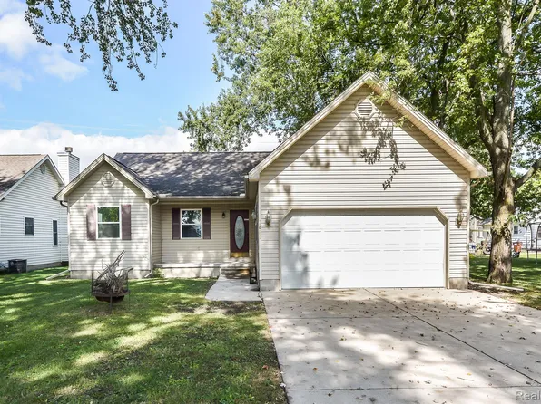 2867 2nd St, Monroe, MI 48162