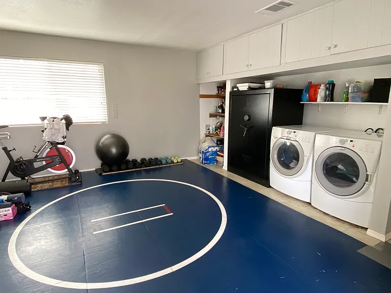 33 Olive Way — Photo 17