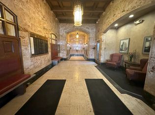 128 N 13th St APT 605, Lincoln, NE 68508