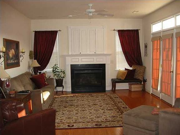 Family Room w/ Fireplace