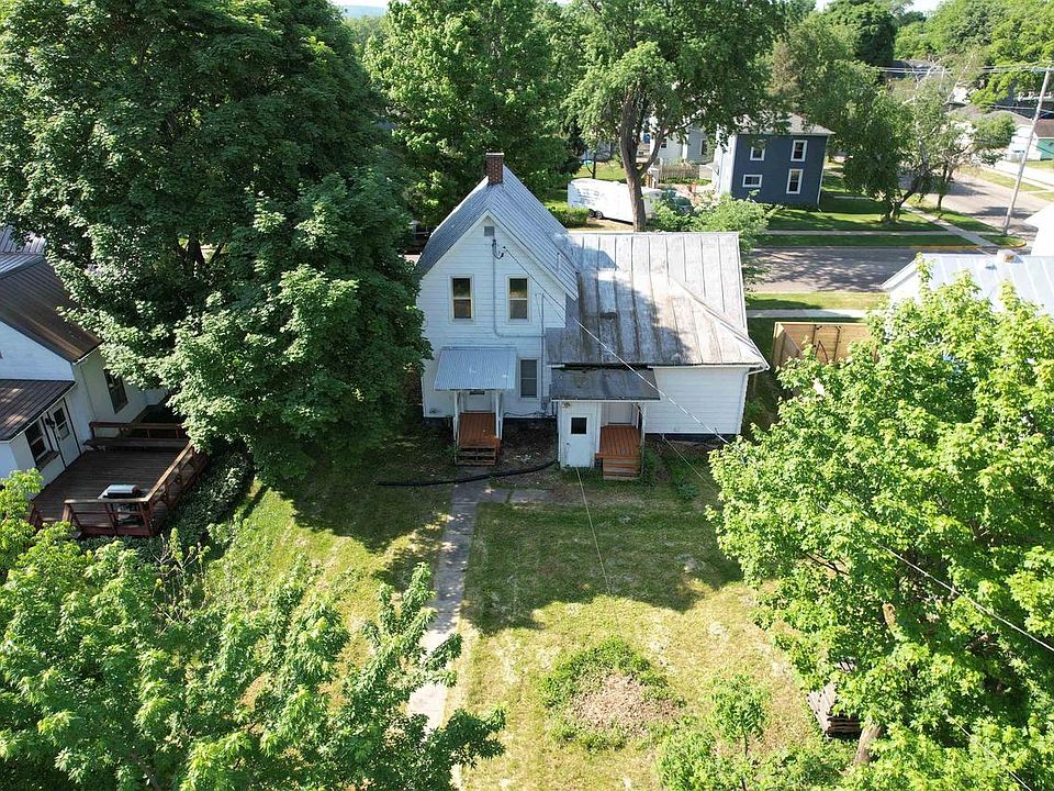 309 7th Street, Baraboo, WI 53913 MLS 1957080 Zillow