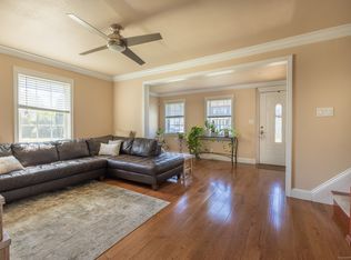 24 Dande St, Bridgeport, CT 06604