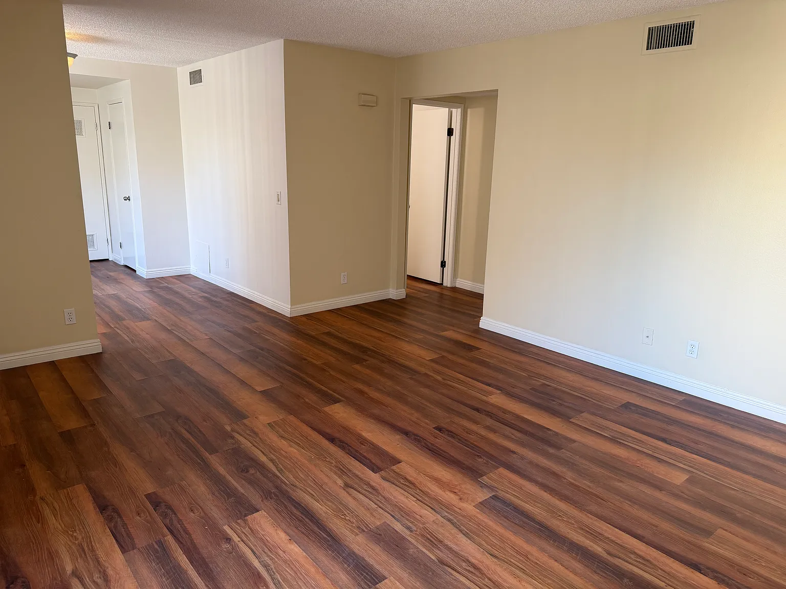 2 bed, $2,450 — Photo 4