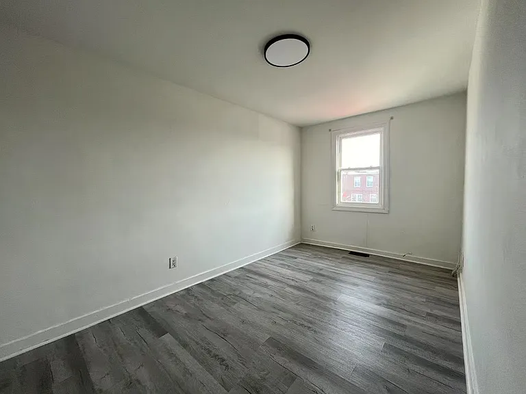 3125 Friendship St — Photo 6